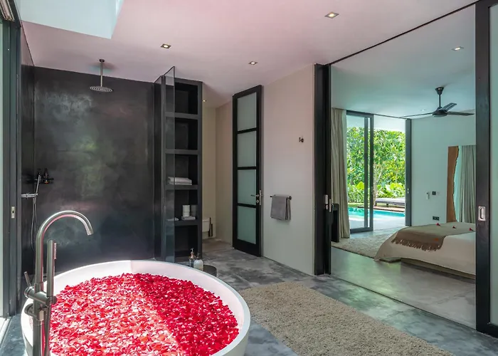 Villa Prana - High End Boutique Style Interior Design 5 Bedroom *