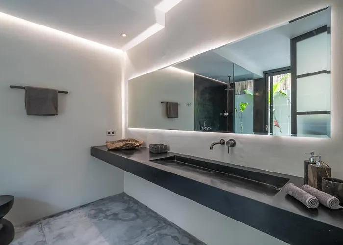 Prana - High End Boutique Style Interior Design 5 Bedroom Canggu (Bali)
