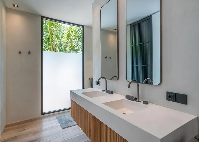 Prana - High End Boutique Style Interior Design 5 Bedroom Villa